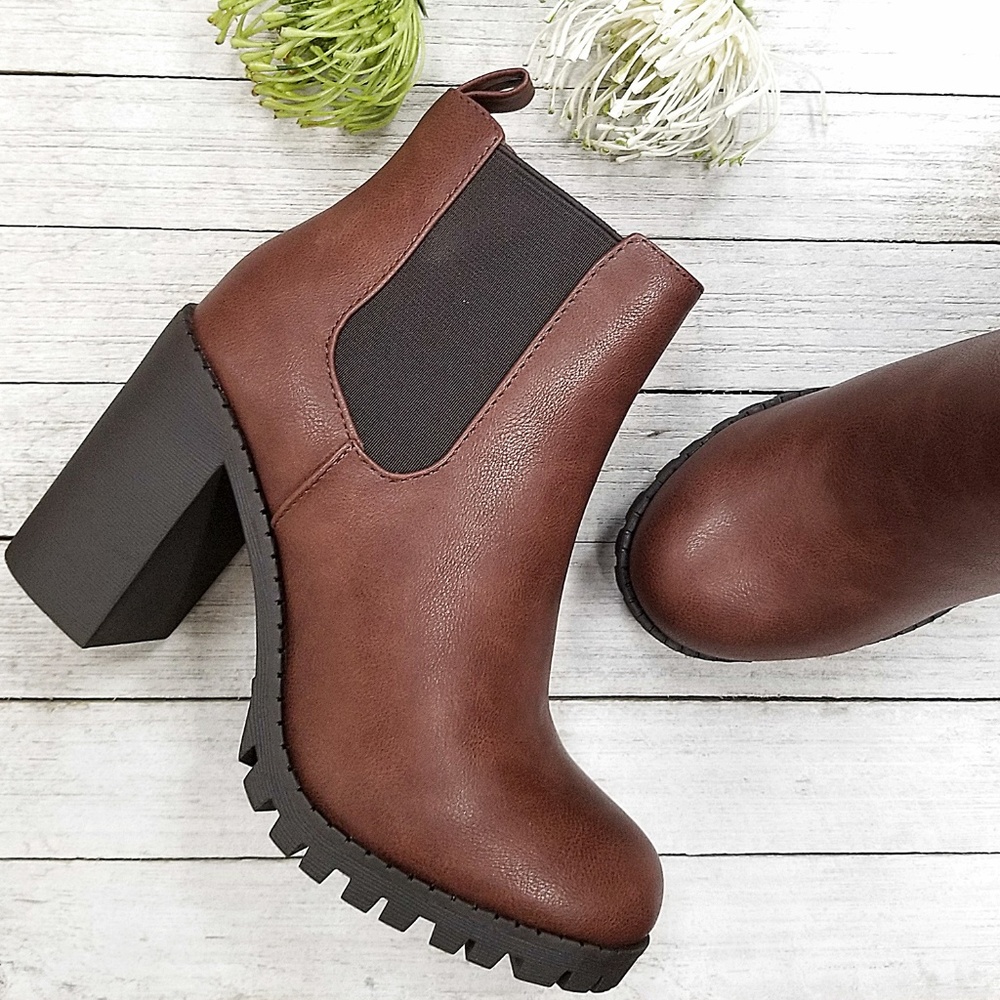 Brown Ankle Boots with Chunky Heel